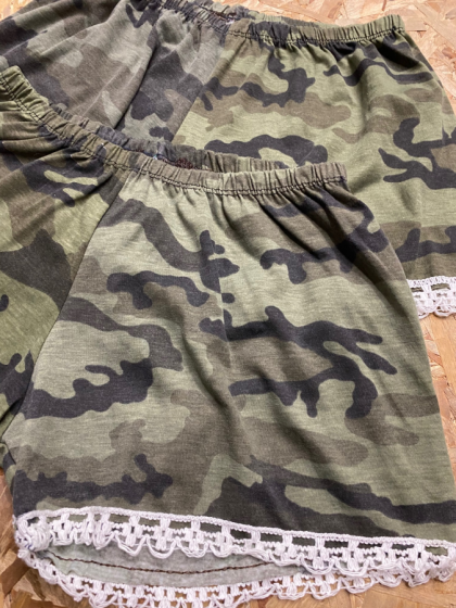 SHORT CAMUFLADO DE DAMA