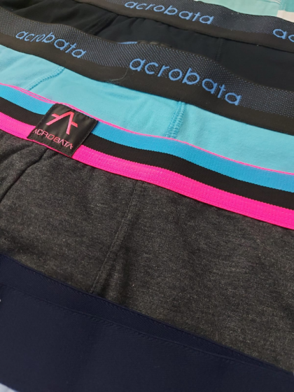 BOXER ACROBATA DE HOMBRE