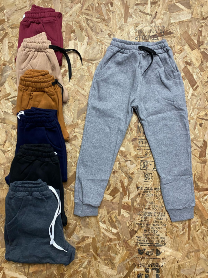 JOGGIN FRIZADO DE NIÑO
